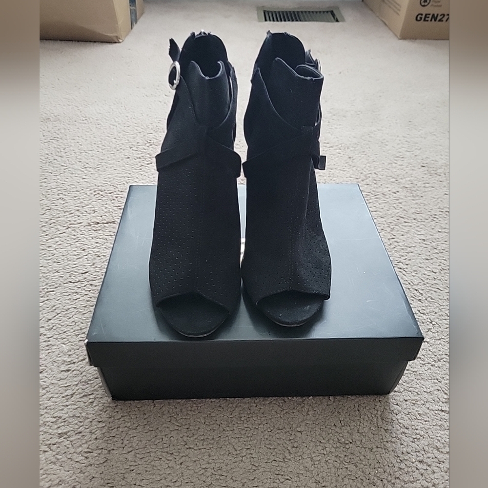 Madden Women's Bryin Peep Toe Heels
